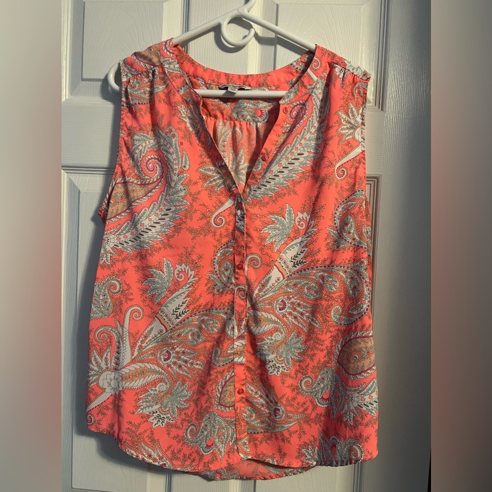 Sleeveless blouse